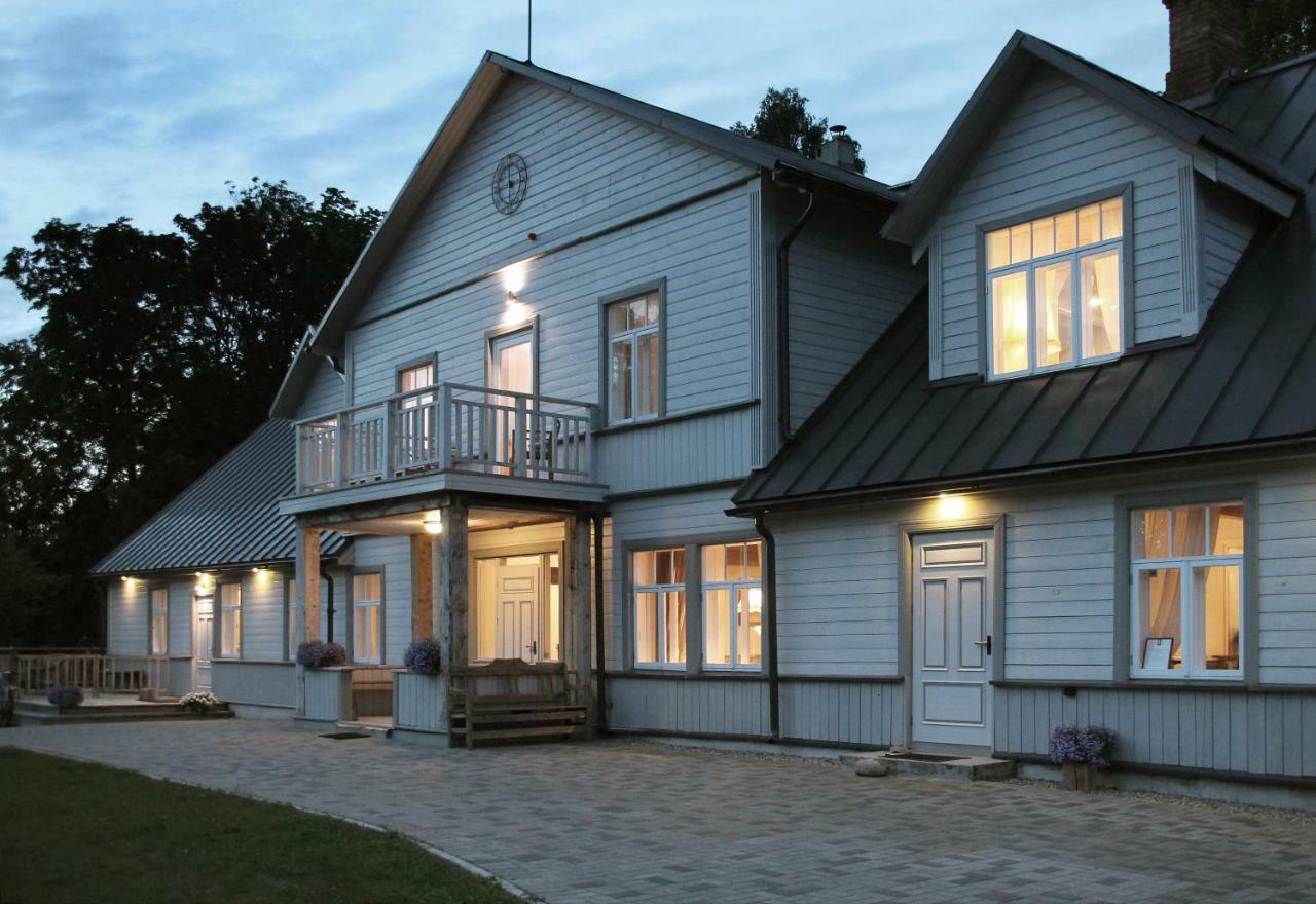 Meke Hotel Mustkalni Bagian luar foto